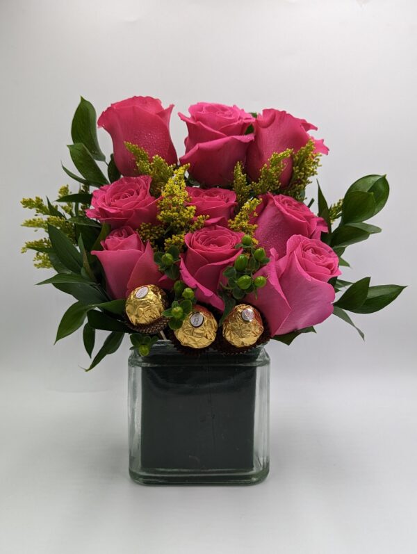 9 Rose Square Vase Arrangement - Image 2