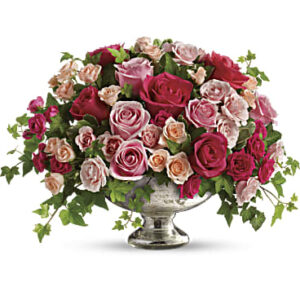 Queen's Court by Teleflora