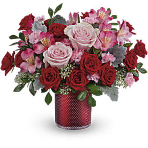 Teleflora's Scarlet Diamond Bouquet