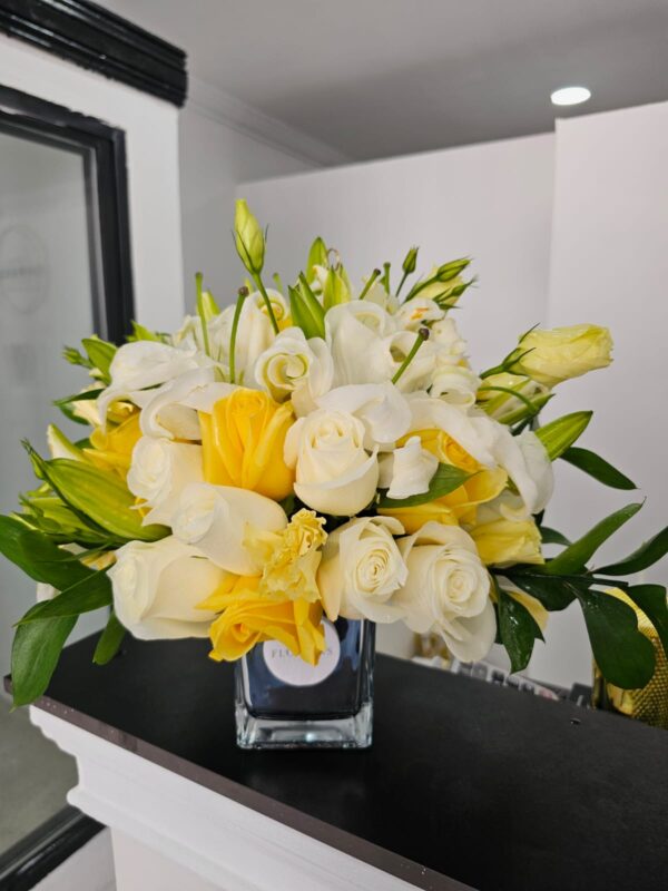 SWEETEST SUNRISE BOUQUET BY TELEFLORA - Image 2