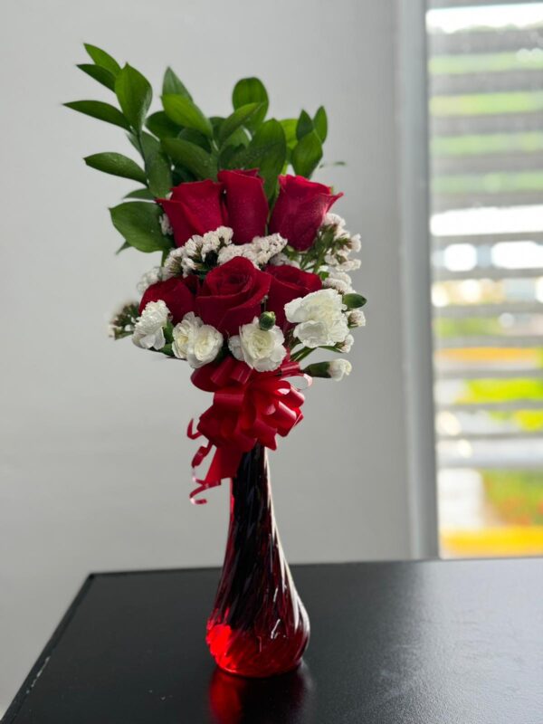 6 Rose Arrangement