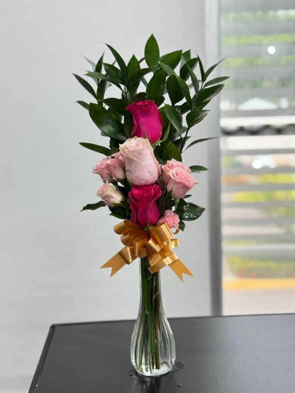Elegant 3-Rose Arrangements for Every Occasion - Image 4