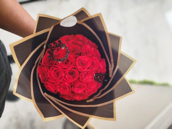 24 Rose Gift Wrapped - Image 2