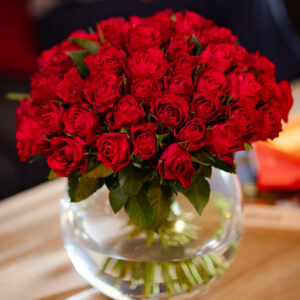 Elegant 50-Rose Arrangements for Special Occasions